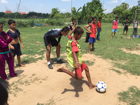 【Cambodia】One Child One Ball Project3