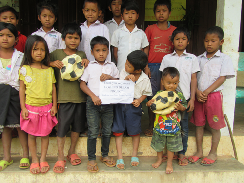 【Laos】Support for Sports Equipment1