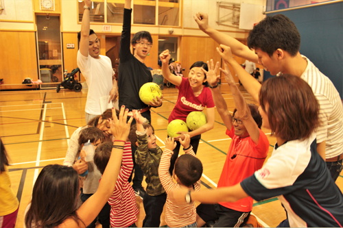 カナダの子どもたちとのサッカーによる触れ合い3