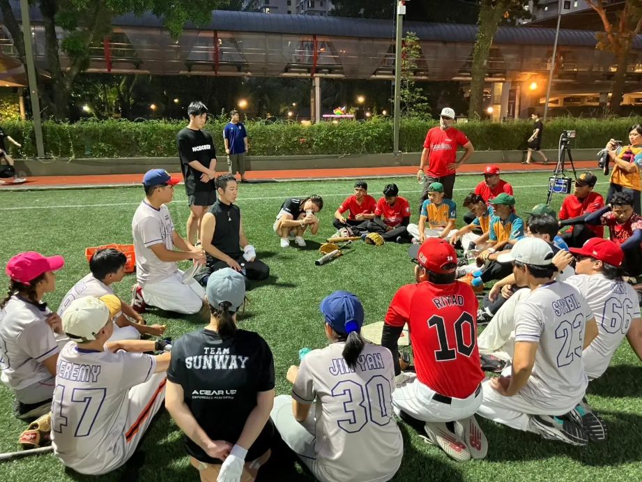 Baseball Clinics in Danang, Vietnam and Kuala Lumpur, Malaysia (2025)2